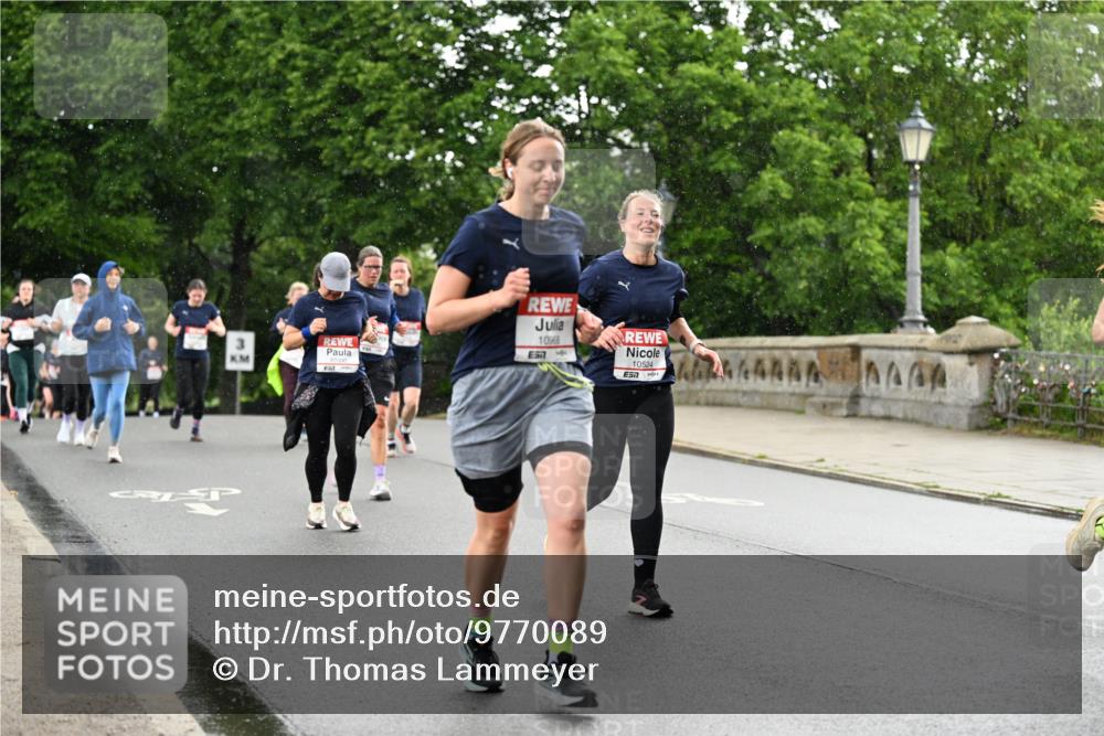 14.06.2026 - REWE Women's Run Dr. Thomas Lammeyer http://msf.ph/oto/9770089 14.06.2026 09:47:16 Laufen 10968, 10524 meine-sportfotos.de