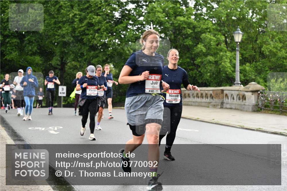14.06.2026 - REWE Women's Run Dr. Thomas Lammeyer http://msf.ph/oto/9770092 14.06.2026 09:47:16 Laufen 10, 57, 10524 meine-sportfotos.de