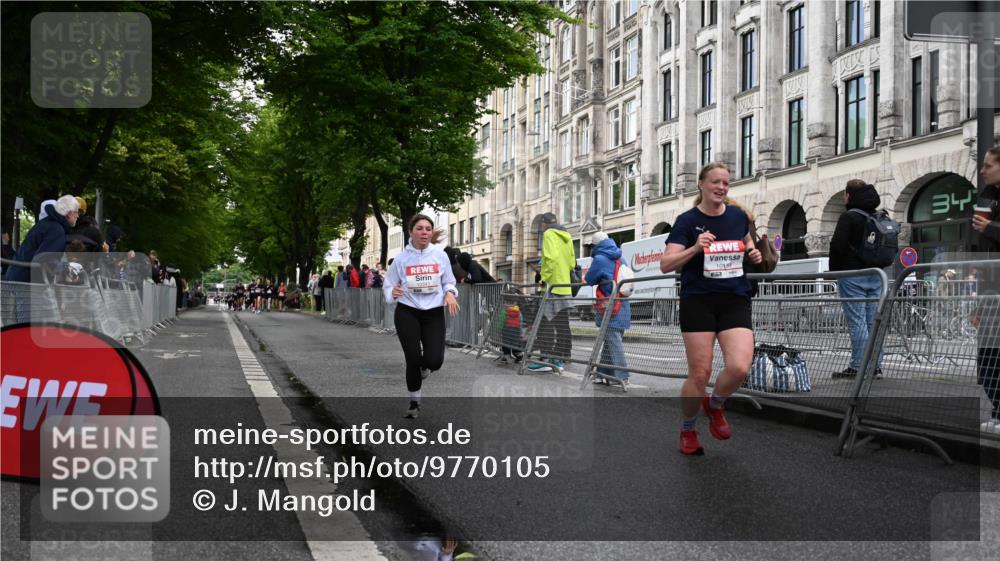 14.06.2026 - REWE Women's Run J. Mangold http://msf.ph/oto/9770105 14.06.2026 09:54:52 Ziel 10154, 10343, 10352, 10526, 10997, 11056, 11238, 11335 meine-sportfotos.de