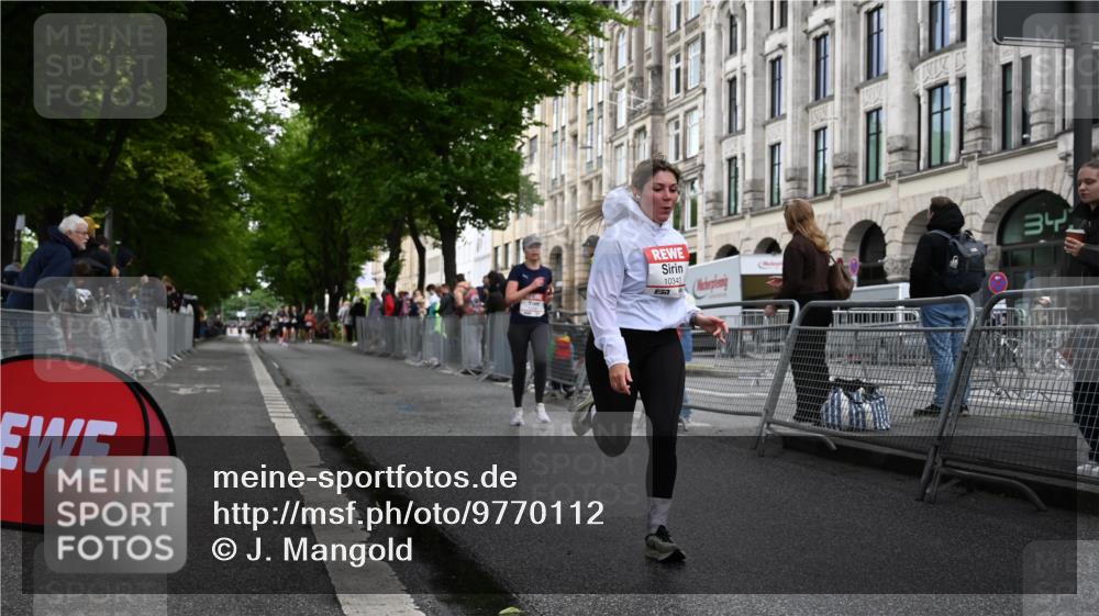 14.06.2026 - REWE Women's Run J. Mangold http://msf.ph/oto/9770112 14.06.2026 09:54:53 Ziel 10154, 10343, 10352, 10526, 10997, 11056 meine-sportfotos.de