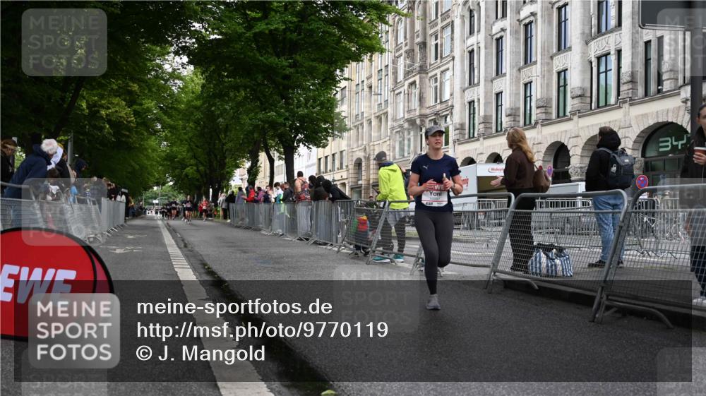 14.06.2026 - REWE Women's Run J. Mangold http://msf.ph/oto/9770119 14.06.2026 09:54:55 Ziel 10154, 10343, 10997 meine-sportfotos.de