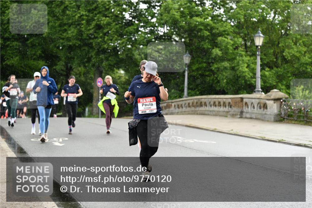 14.06.2026 - REWE Women's Run Dr. Thomas Lammeyer http://msf.ph/oto/9770120 14.06.2026 09:47:17 Laufen 10900 meine-sportfotos.de