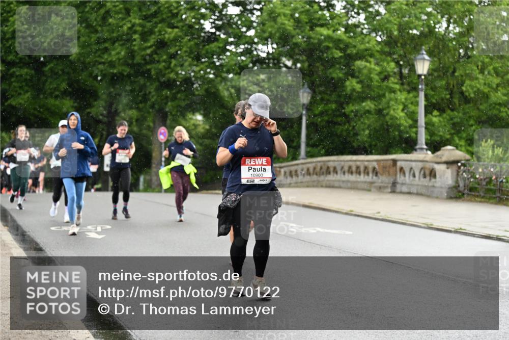 14.06.2026 - REWE Women's Run Dr. Thomas Lammeyer http://msf.ph/oto/9770122 14.06.2026 09:47:18 Laufen 10900 meine-sportfotos.de