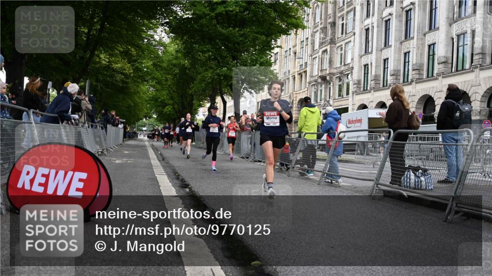 14.06.2026 - REWE Women's Run J. Mangold http://msf.ph/oto/9770125 14.06.2026 09:55:05 Ziel 10150, 10598, 11300, 11443 meine-sportfotos.de