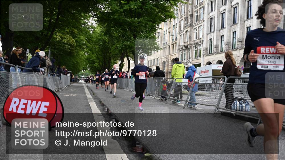 14.06.2026 - REWE Women's Run J. Mangold http://msf.ph/oto/9770128 14.06.2026 09:55:07 Ziel 10150, 10231, 10598, 11300, 11443 meine-sportfotos.de