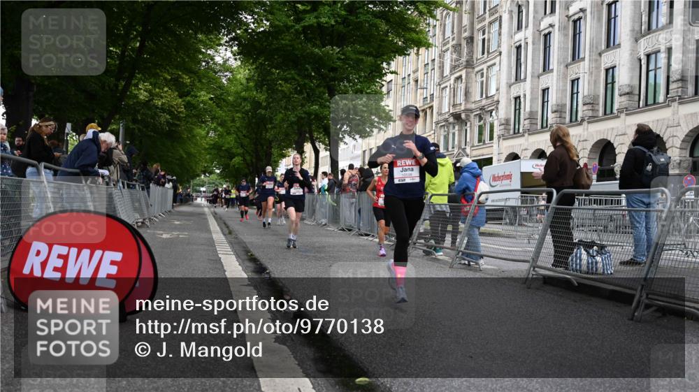 14.06.2026 - REWE Women's Run J. Mangold http://msf.ph/oto/9770138 14.06.2026 09:55:08 Ziel 10150, 10231, 10598, 10810, 11300, 11443 meine-sportfotos.de
