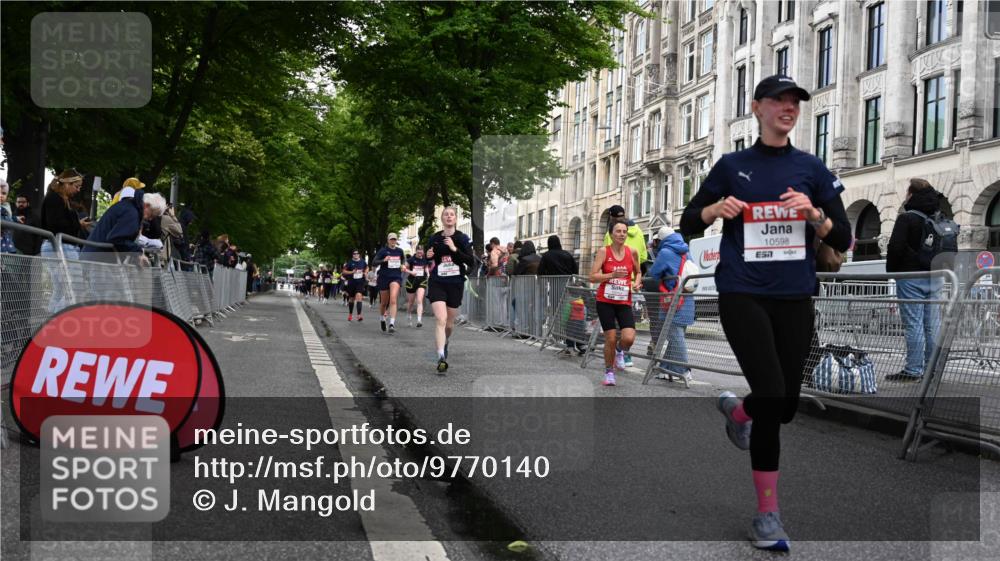 14.06.2026 - REWE Women's Run J. Mangold http://msf.ph/oto/9770140 14.06.2026 09:55:08 Ziel 10150, 10231, 10598, 10810, 11300, 11443 meine-sportfotos.de