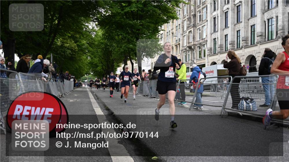 14.06.2026 - REWE Women's Run J. Mangold http://msf.ph/oto/9770144 14.06.2026 09:55:10 Ziel 10150, 10231, 10372, 10598, 10810, 11089, 11300, 11443 meine-sportfotos.de