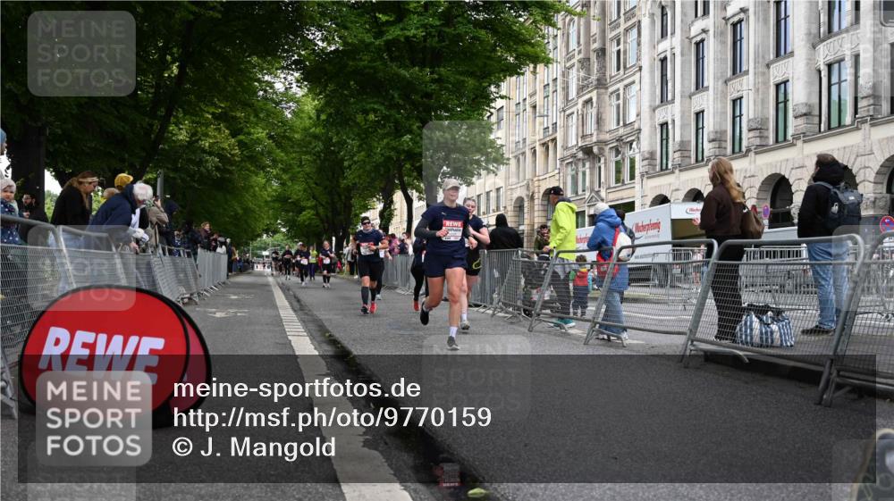 14.06.2026 - REWE Women's Run J. Mangold http://msf.ph/oto/9770159 14.06.2026 09:55:11 Ziel 10150, 10231, 10372, 10496, 10598, 10810, 11089, 11300 meine-sportfotos.de