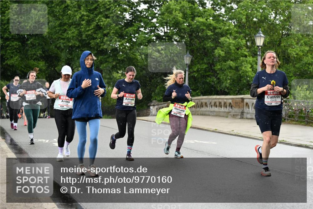 14.06.2026 - REWE Women's Run Dr. Thomas Lammeyer http://msf.ph/oto/9770160 14.06.2026 09:47:20 Laufen 11118, 10375, 10980, 10409, 7 meine-sportfotos.de