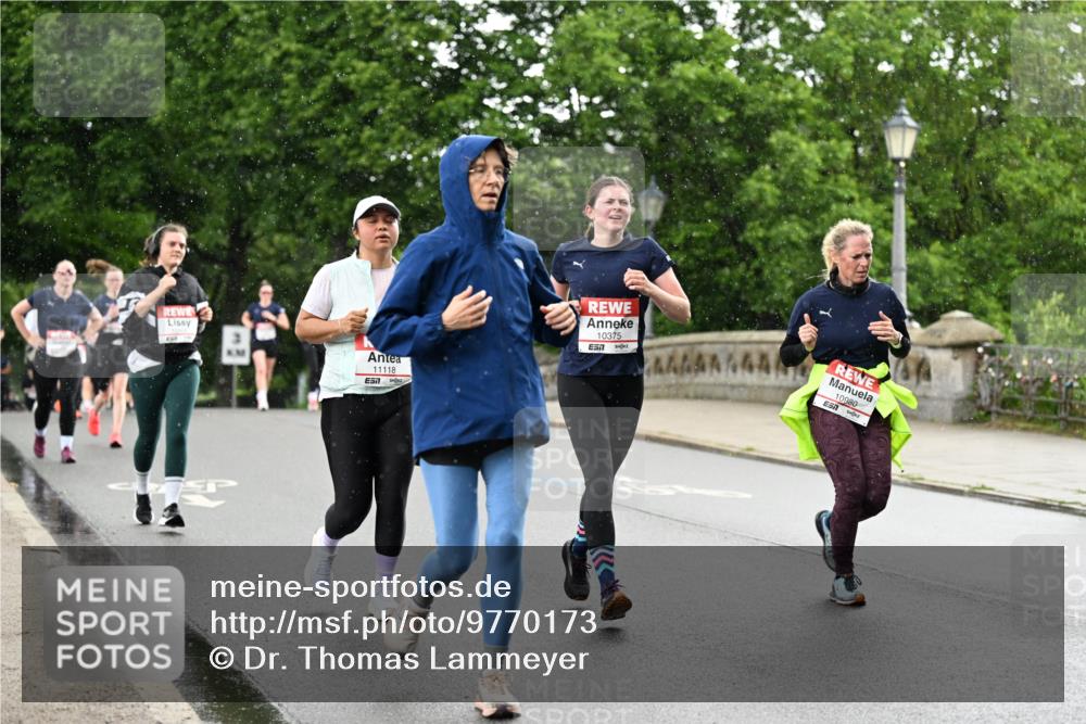 14.06.2026 - REWE Women's Run Dr. Thomas Lammeyer http://msf.ph/oto/9770173 14.06.2026 09:47:21 Laufen 11118, 10375, 7, 10980 meine-sportfotos.de