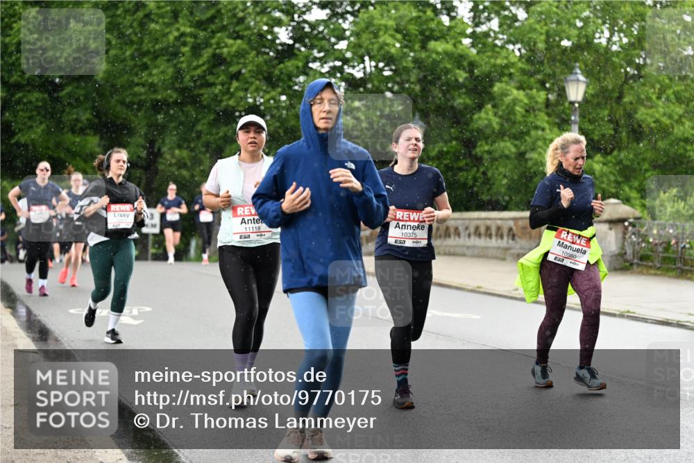 14.06.2026 - REWE Women's Run Dr. Thomas Lammeyer http://msf.ph/oto/9770175 14.06.2026 09:47:21 Laufen 11118, 7, 10375, 7, 10980, 7 meine-sportfotos.de
