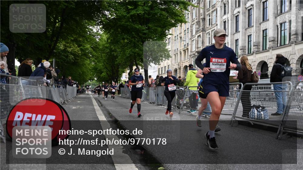 14.06.2026 - REWE Women's Run J. Mangold http://msf.ph/oto/9770178 14.06.2026 09:55:13 Ziel 10150, 10231, 10372, 10496, 10810, 11089, 11300, 11454 meine-sportfotos.de