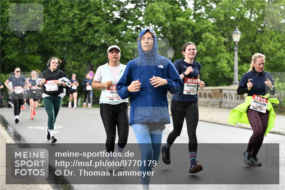 14.06.2026 - REWE Women's Run Dr. Thomas Lammeyer http://msf.ph/oto/9770179 14.06.2026 09:47:21 Laufen 11118, 7, 10375, 10980 meine-sportfotos.de