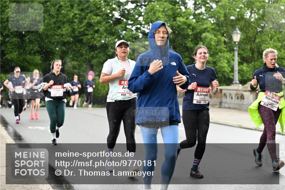 14.06.2026 - REWE Women's Run Dr. Thomas Lammeyer http://msf.ph/oto/9770181 14.06.2026 09:47:22 Laufen 11118, 7, 10375, 7, 10980 meine-sportfotos.de
