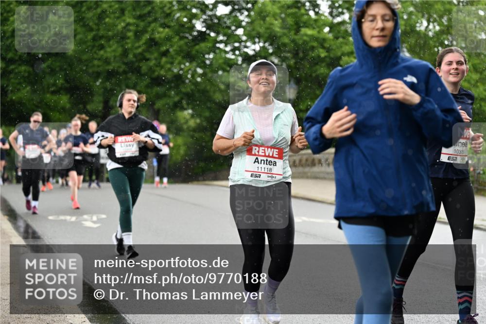 14.06.2026 - REWE Women's Run Dr. Thomas Lammeyer http://msf.ph/oto/9770188 14.06.2026 09:47:22 Laufen 11118, 57, 10315, 57 meine-sportfotos.de