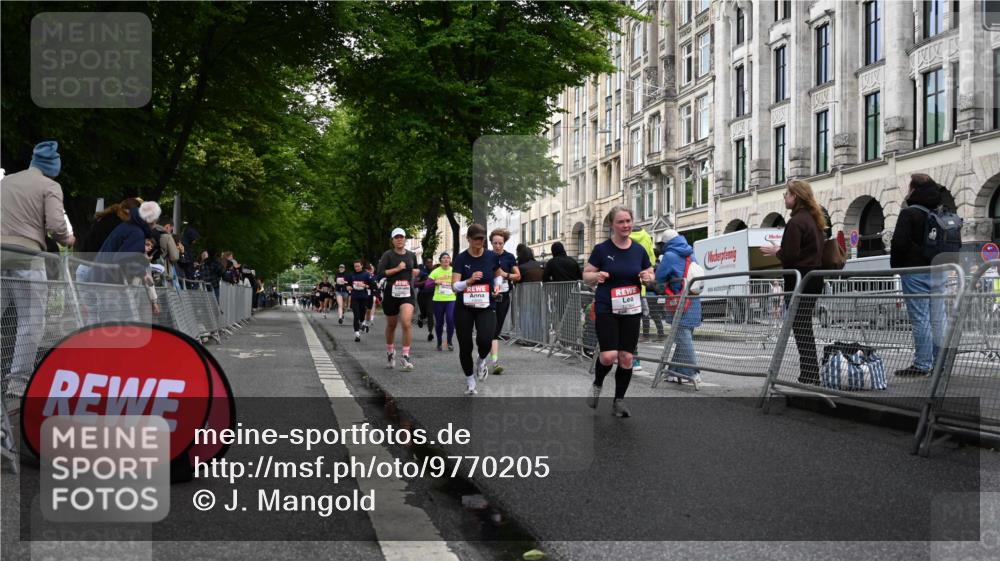 14.06.2026 - REWE Women's Run J. Mangold http://msf.ph/oto/9770205 14.06.2026 09:55:20 Ziel 10104, 10119, 10129, 10358, 10364, 10496, 10662, 10687, 10699, 11454 meine-sportfotos.de