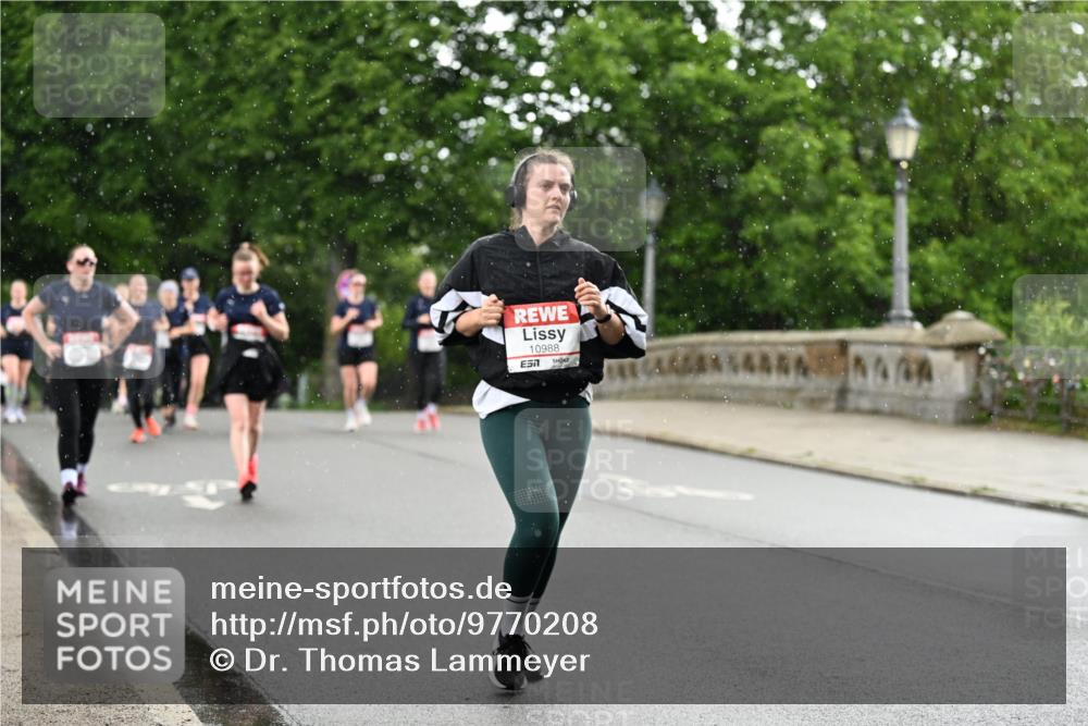 14.06.2026 - REWE Women's Run Dr. Thomas Lammeyer http://msf.ph/oto/9770208 14.06.2026 09:47:23 Laufen 10988, 57 meine-sportfotos.de