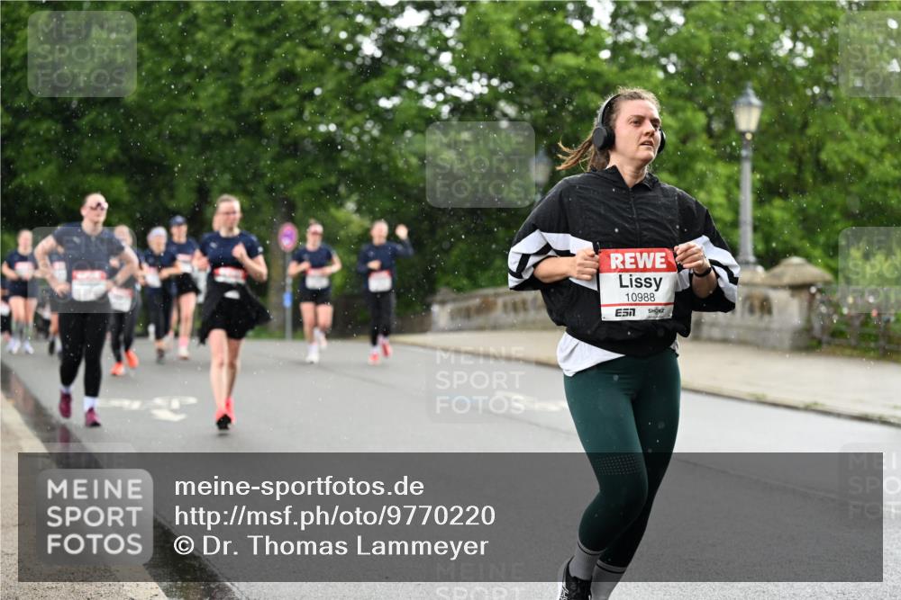 14.06.2026 - REWE Women's Run Dr. Thomas Lammeyer http://msf.ph/oto/9770220 14.06.2026 09:47:24 Laufen 10988 meine-sportfotos.de