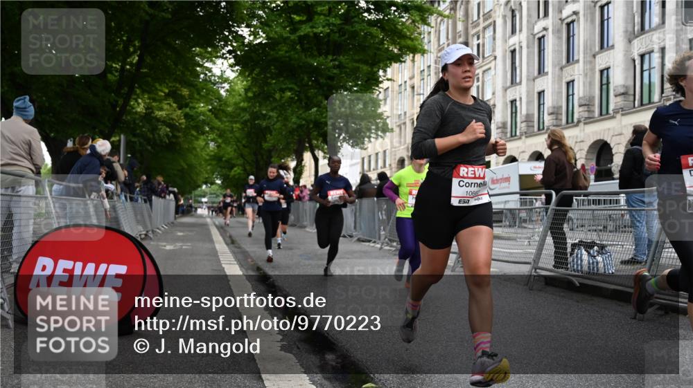 14.06.2026 - REWE Women's Run J. Mangold http://msf.ph/oto/9770223 14.06.2026 09:55:23 Ziel 10104, 10119, 10129, 10358, 10364, 10600, 10662, 10687, 10699, 10927, 11454 meine-sportfotos.de