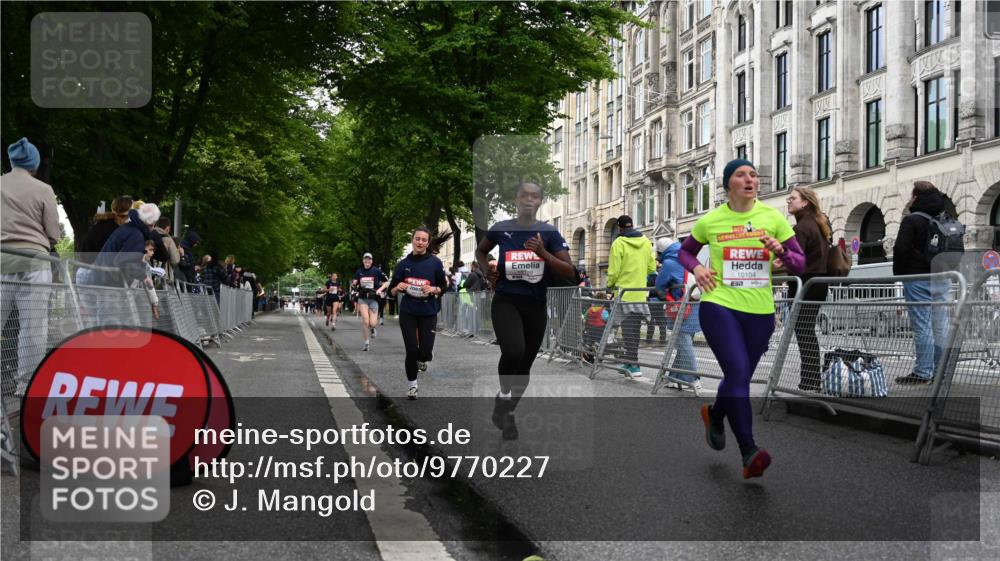 14.06.2026 - REWE Women's Run J. Mangold http://msf.ph/oto/9770227 14.06.2026 09:55:23 Ziel 10104, 10119, 10129, 10358, 10364, 10600, 10662, 10687, 10699, 10927, 11454 meine-sportfotos.de