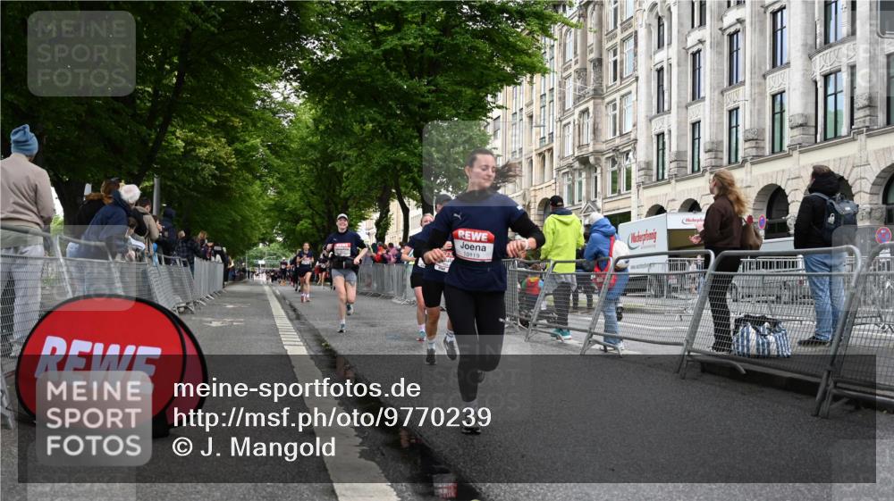 14.06.2026 - REWE Women's Run J. Mangold http://msf.ph/oto/9770239 14.06.2026 09:55:25 Ziel 10104, 10119, 10129, 10358, 10364, 10600, 10662, 10687, 10699, 10927 meine-sportfotos.de