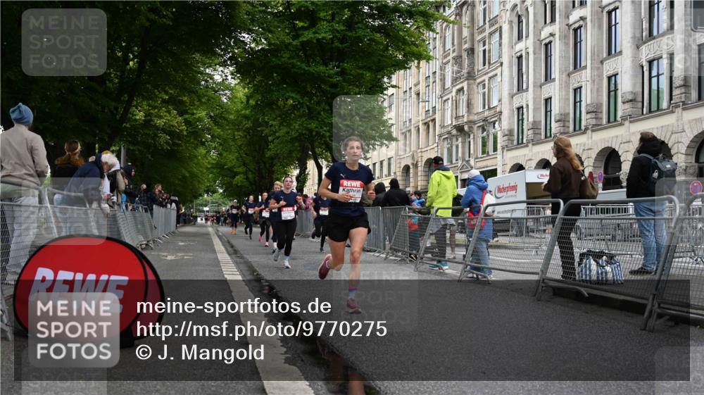 14.06.2026 - REWE Women's Run J. Mangold http://msf.ph/oto/9770275 14.06.2026 09:55:32 Ziel 10285, 10546, 10623, 10796, 10874, 10882, 11409 meine-sportfotos.de