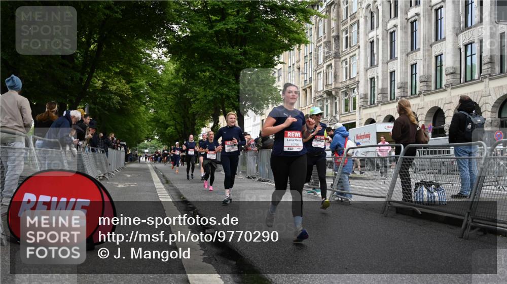 14.06.2026 - REWE Women's Run J. Mangold http://msf.ph/oto/9770290 14.06.2026 09:55:34 Ziel 10285, 10546, 10623, 10745, 10796, 10874, 10882, 11409 meine-sportfotos.de