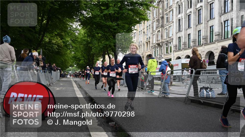 14.06.2026 - REWE Women's Run J. Mangold http://msf.ph/oto/9770298 14.06.2026 09:55:35 Ziel 10285, 10546, 10623, 10745, 10796, 10874, 10882, 11409 meine-sportfotos.de