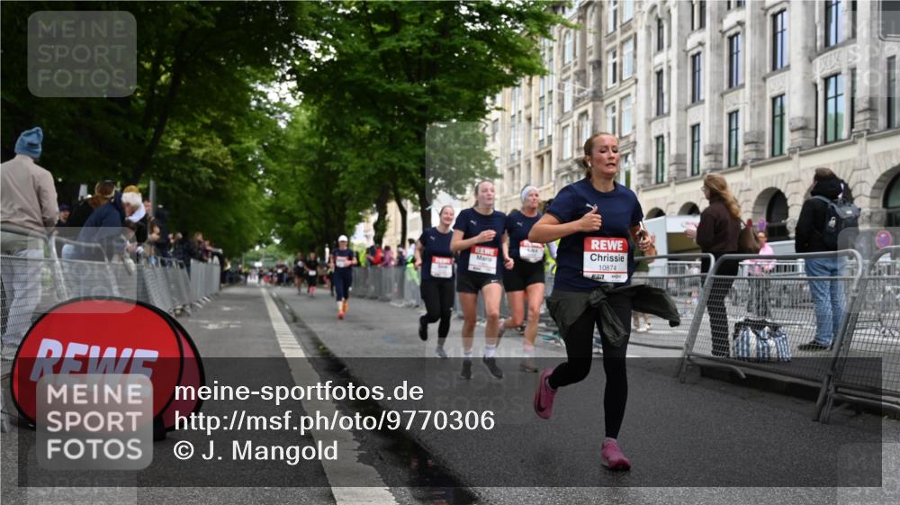 14.06.2026 - REWE Women's Run J. Mangold http://msf.ph/oto/9770306 14.06.2026 09:55:37 Ziel 10116, 10285, 10546, 10623, 10745, 10796, 10874, 10882, 11409 meine-sportfotos.de