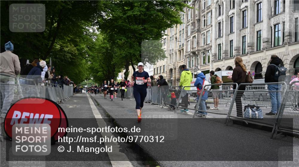 14.06.2026 - REWE Women's Run J. Mangold http://msf.ph/oto/9770312 14.06.2026 09:55:41 Ziel 10089, 10116, 10387, 10745, 10874, 10882, 11409 meine-sportfotos.de