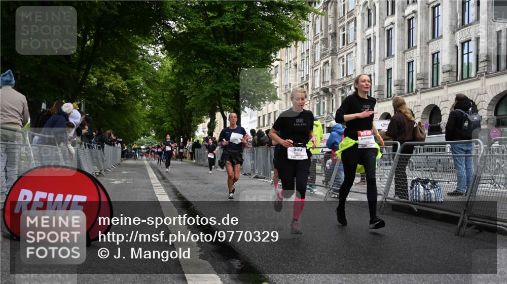 14.06.2026 - REWE Women's Run J. Mangold http://msf.ph/oto/9770329 14.06.2026 09:55:47 Ziel 10089, 10387, 10561, 11313 meine-sportfotos.de