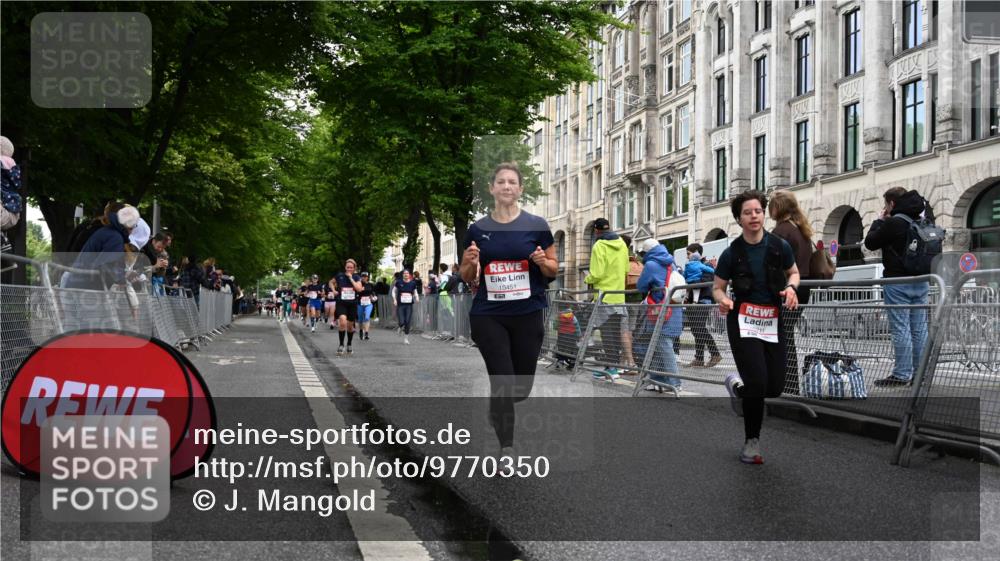 14.06.2026 - REWE Women's Run J. Mangold http://msf.ph/oto/9770350 14.06.2026 09:55:53 Ziel 10211, 10451, 10561, 10816, 10923, 11313 meine-sportfotos.de