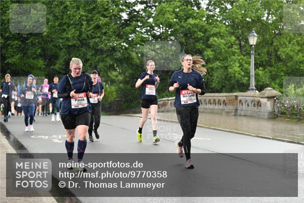14.06.2026 - REWE Women's Run Dr. Thomas Lammeyer http://msf.ph/oto/9770358 14.06.2026 09:47:45 Laufen 10761, 7, 10533, 7, 4444 meine-sportfotos.de