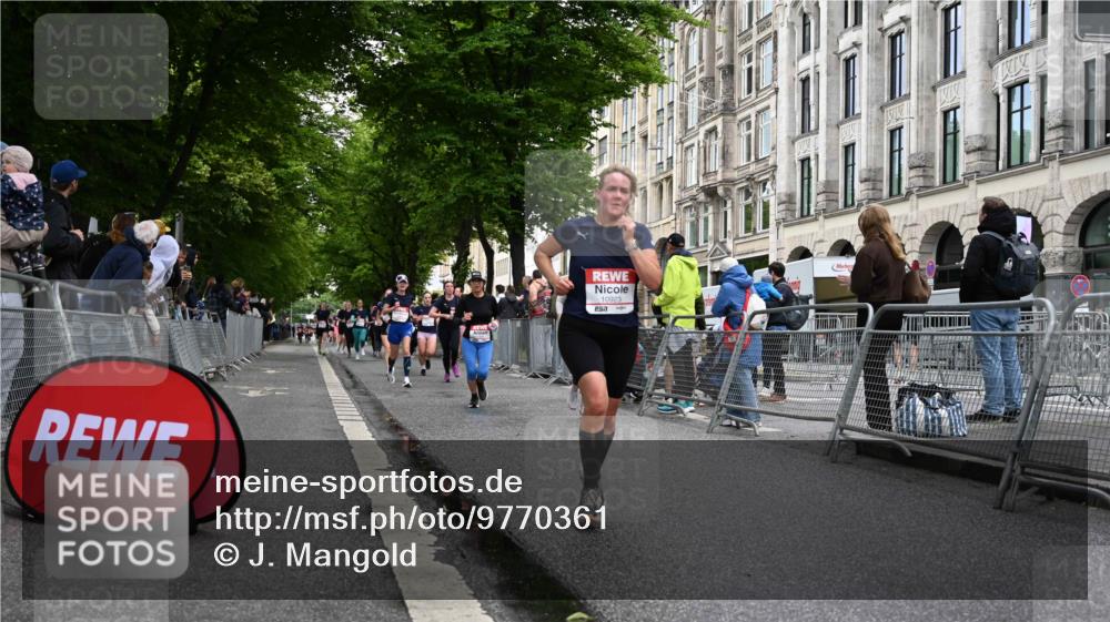 14.06.2026 - REWE Women's Run J. Mangold http://msf.ph/oto/9770361 14.06.2026 09:55:57 Ziel 10211, 10451, 10563, 10737, 10816, 10838, 10923, 11491, 11526 meine-sportfotos.de