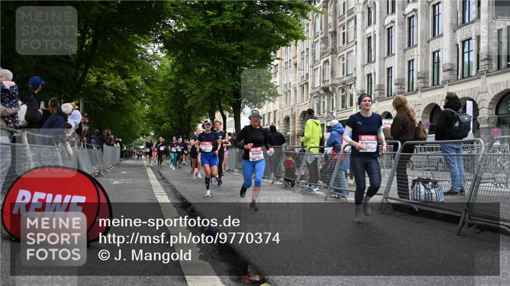 14.06.2026 - REWE Women's Run J. Mangold http://msf.ph/oto/9770374 14.06.2026 09:55:59 Ziel 10122, 10563, 10737, 10757, 10816, 10838, 10923, 11491, 11526 meine-sportfotos.de