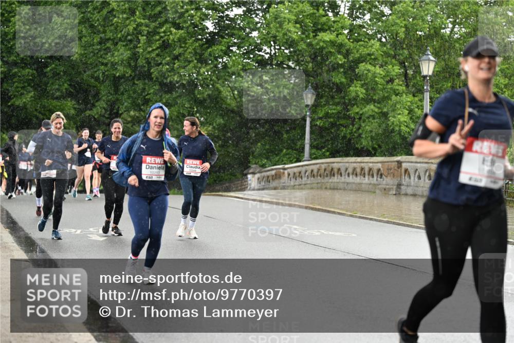 14.06.2026 - REWE Women's Run Dr. Thomas Lammeyer http://msf.ph/oto/9770397 14.06.2026 09:47:49 Laufen 10213, 41315 meine-sportfotos.de