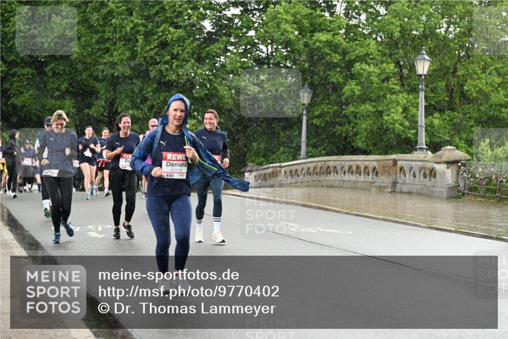 14.06.2026 - REWE Women's Run Dr. Thomas Lammeyer http://msf.ph/oto/9770402 14.06.2026 09:47:50 Laufen 10213, 57 meine-sportfotos.de