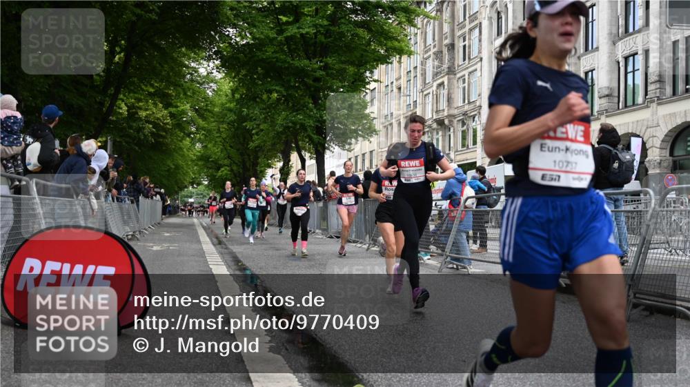 14.06.2026 - REWE Women's Run J. Mangold http://msf.ph/oto/9770409 14.06.2026 09:56:01 Ziel 10122, 10563, 10737, 10757, 10774, 10816, 10838, 10867, 10923, 10969, 11383, 11491, 11526 meine-sportfotos.de