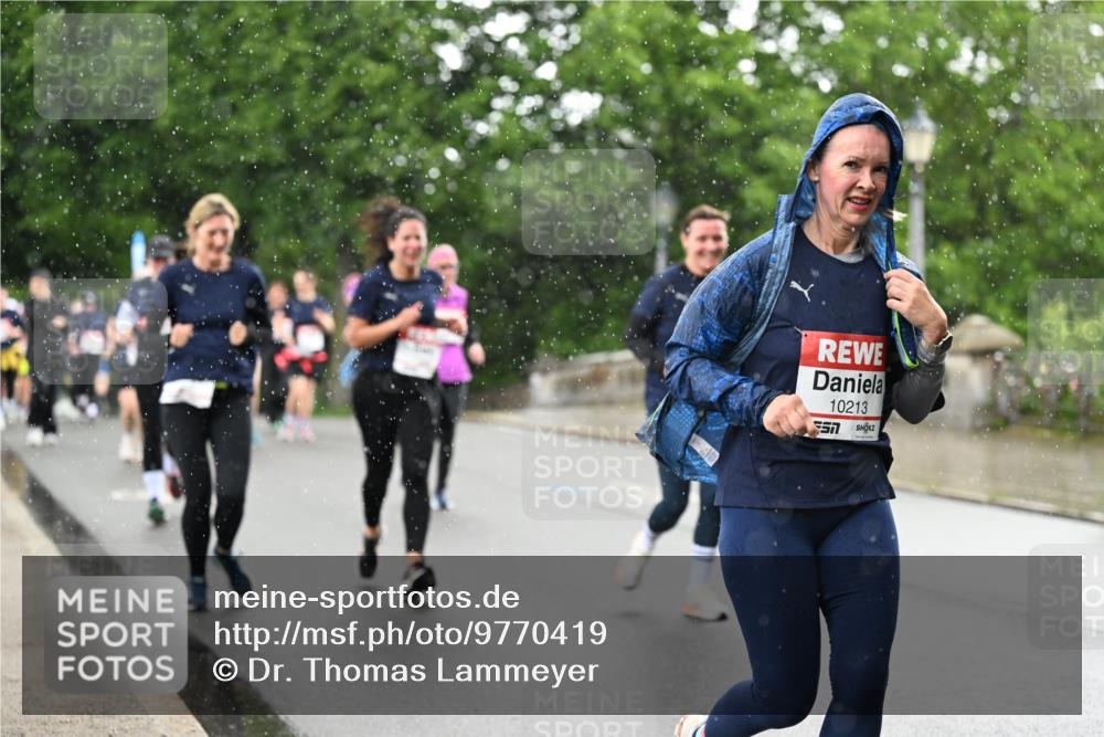 14.06.2026 - REWE Women's Run Dr. Thomas Lammeyer http://msf.ph/oto/9770419 14.06.2026 09:47:51 Laufen 10213, 51 meine-sportfotos.de