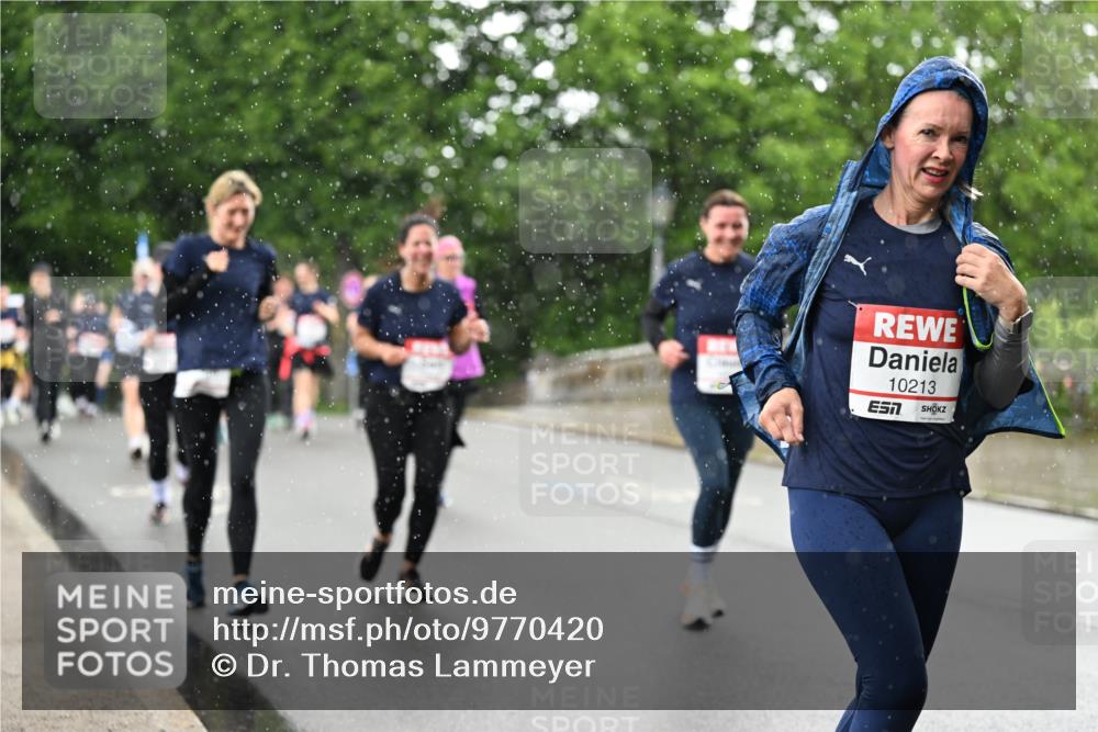 14.06.2026 - REWE Women's Run Dr. Thomas Lammeyer http://msf.ph/oto/9770420 14.06.2026 09:47:51 Laufen 10213, 7, 10213, 7 meine-sportfotos.de