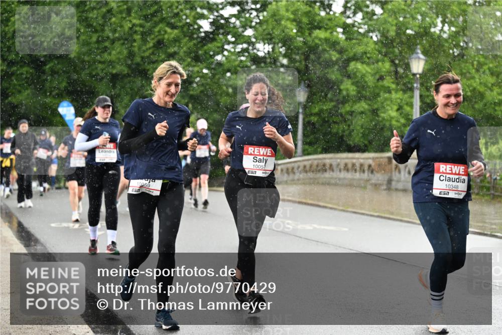 14.06.2026 - REWE Women's Run Dr. Thomas Lammeyer http://msf.ph/oto/9770429 14.06.2026 09:47:52 Laufen 10059, 10057, 7, 10348, 7 meine-sportfotos.de