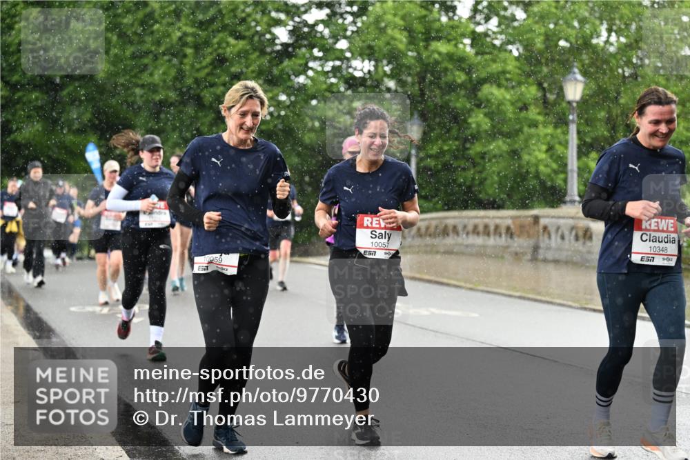 14.06.2026 - REWE Women's Run Dr. Thomas Lammeyer http://msf.ph/oto/9770430 14.06.2026 09:47:52 Laufen 10059, 10057, 57, 10348 meine-sportfotos.de