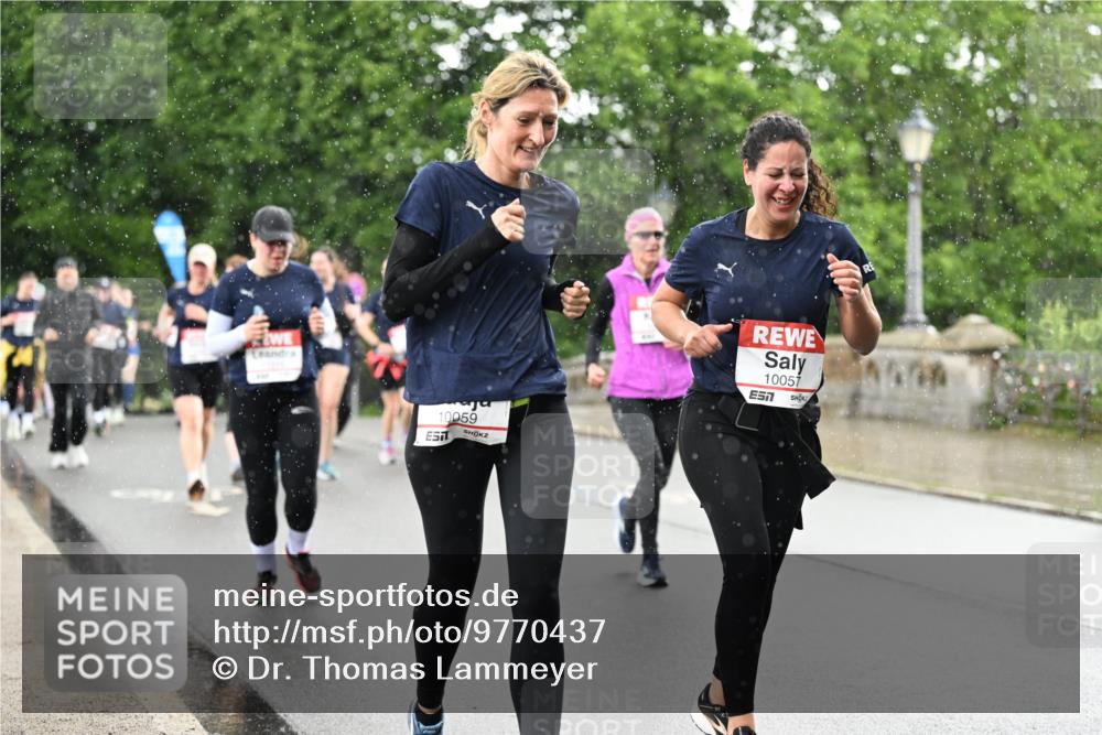14.06.2026 - REWE Women's Run Dr. Thomas Lammeyer http://msf.ph/oto/9770437 14.06.2026 09:47:53 Laufen 10059, 10057, 7 meine-sportfotos.de