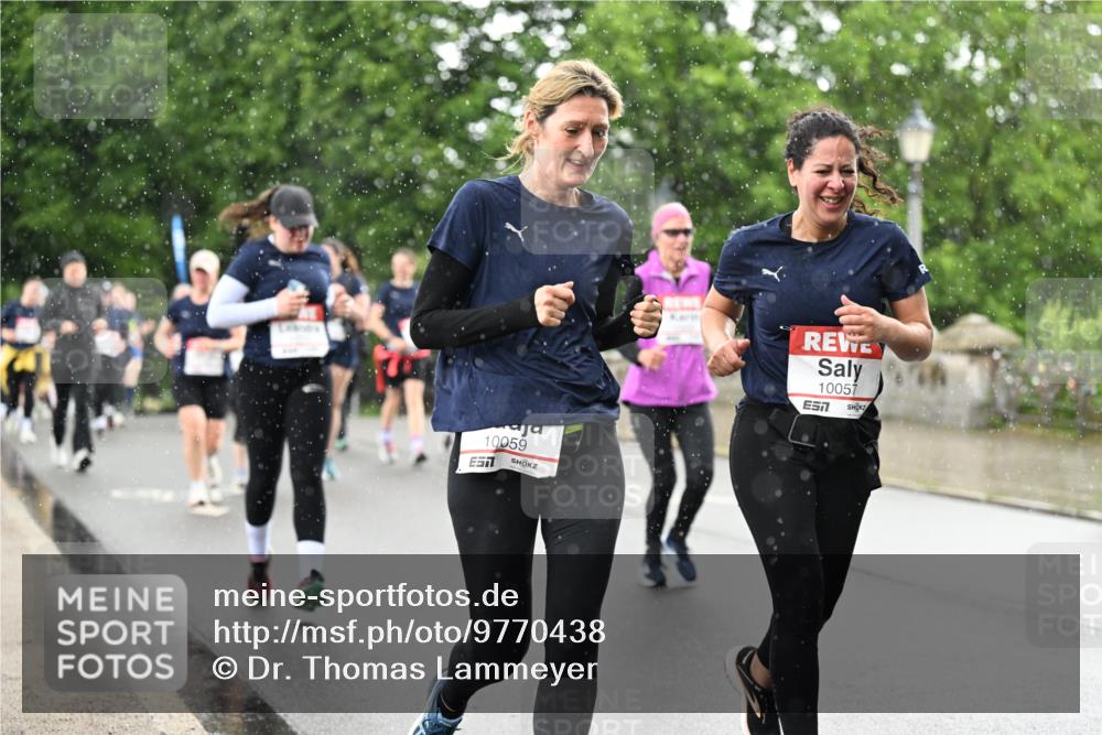 14.06.2026 - REWE Women's Run Dr. Thomas Lammeyer http://msf.ph/oto/9770438 14.06.2026 09:47:53 Laufen 10059, 10057, 7 meine-sportfotos.de