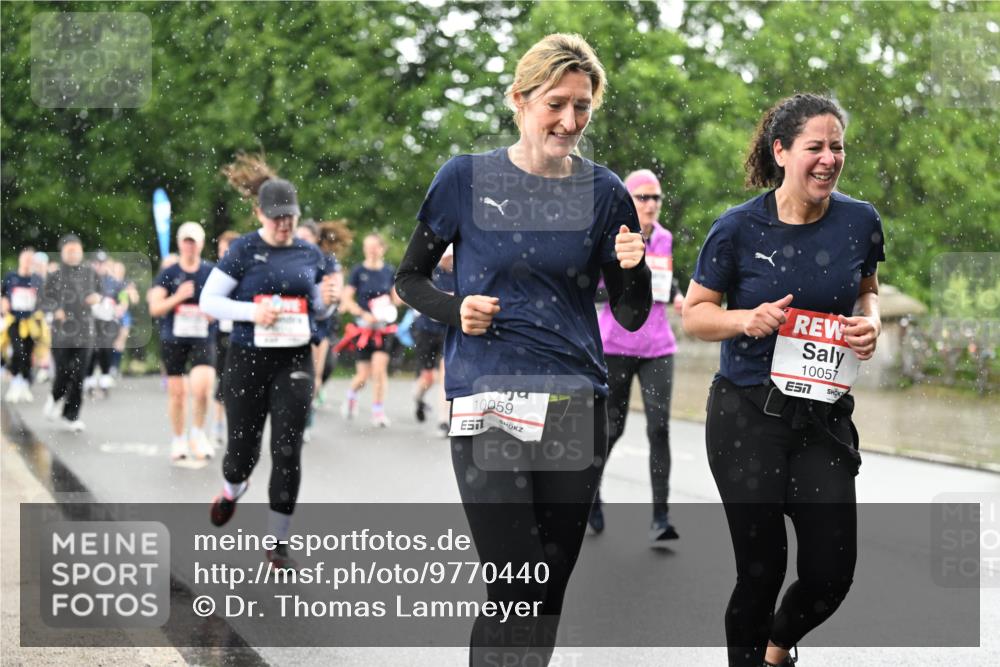 14.06.2026 - REWE Women's Run Dr. Thomas Lammeyer http://msf.ph/oto/9770440 14.06.2026 09:47:53 Laufen 10059, 10057 meine-sportfotos.de