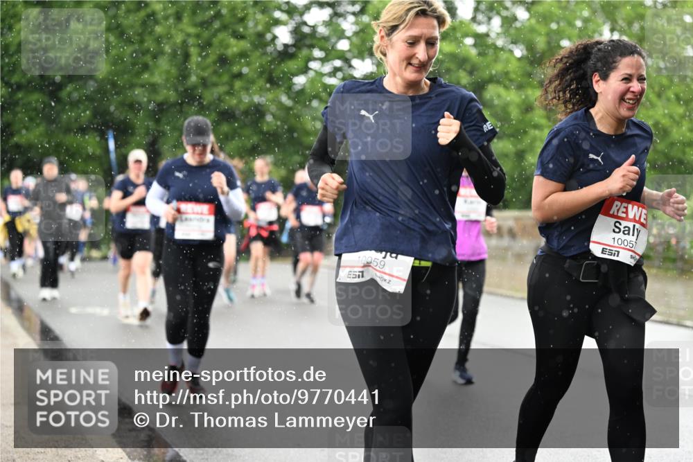 14.06.2026 - REWE Women's Run Dr. Thomas Lammeyer http://msf.ph/oto/9770441 14.06.2026 09:47:53 Laufen 10059, 10057 meine-sportfotos.de