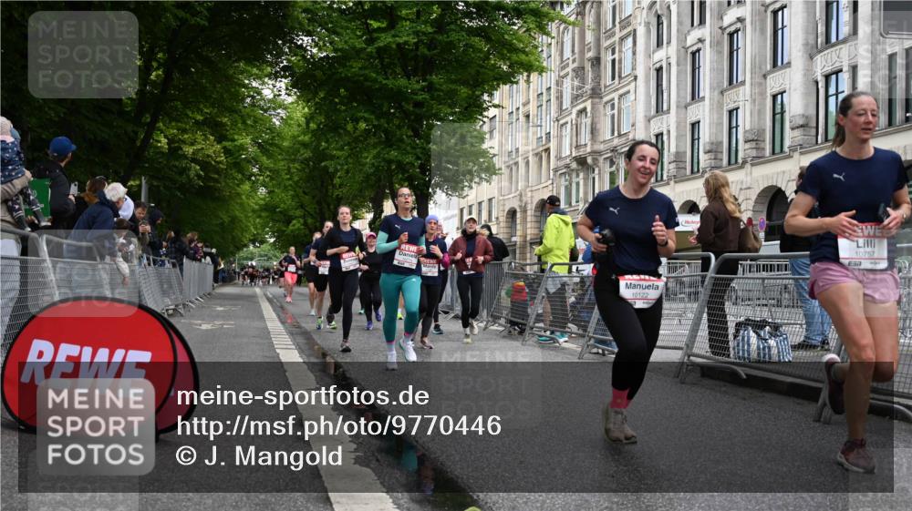14.06.2026 - REWE Women's Run J. Mangold http://msf.ph/oto/9770446 14.06.2026 09:56:04 Ziel 10098, 10112, 10122, 10304, 10563, 10737, 10757, 10774, 10838, 10867, 10969, 11383, 11399, 11428, 11491, 11515, 11526 meine-sportfotos.de