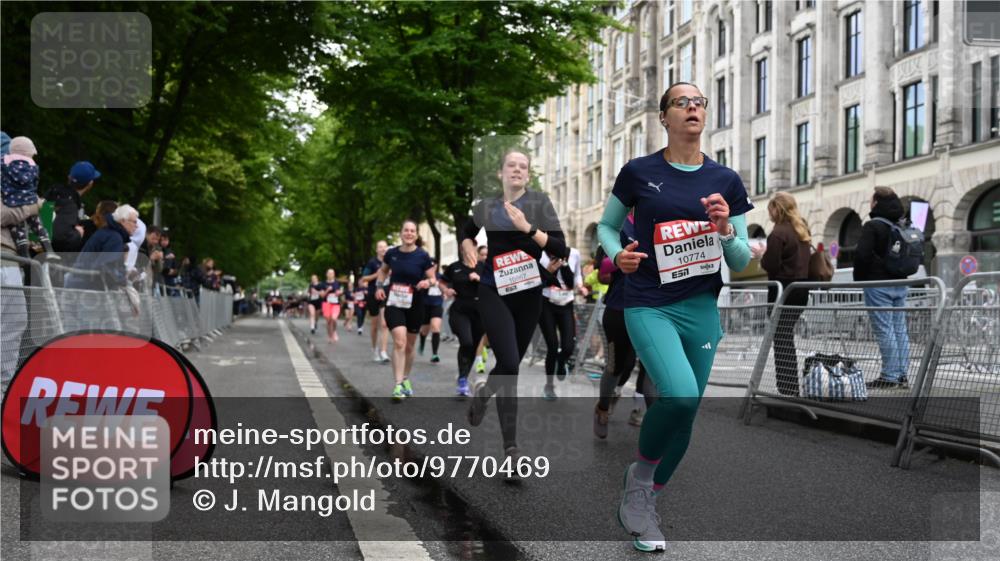 14.06.2026 - REWE Women's Run J. Mangold http://msf.ph/oto/9770469 14.06.2026 09:56:06 Ziel 10098, 10112, 10122, 10265, 10304, 10563, 10736, 10757, 10774, 10838, 10867, 10969, 11383, 11399, 11428, 11515, 11526 meine-sportfotos.de