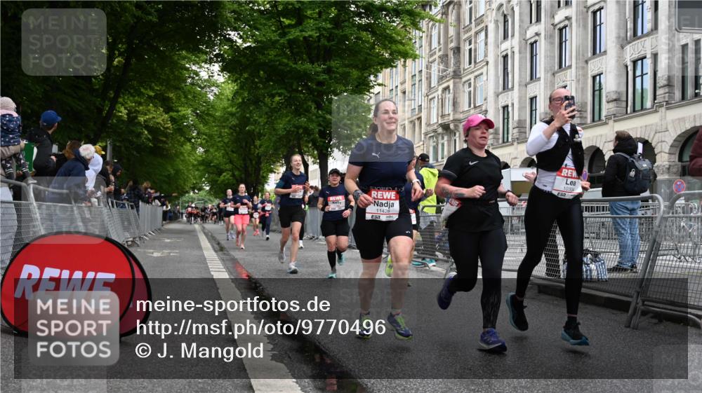 14.06.2026 - REWE Women's Run J. Mangold http://msf.ph/oto/9770496 14.06.2026 09:56:08 Ziel 10098, 10112, 10122, 10265, 10304, 10682, 10736, 10757, 10774, 10845, 10867, 10969, 11383, 11399, 11428, 11515 meine-sportfotos.de